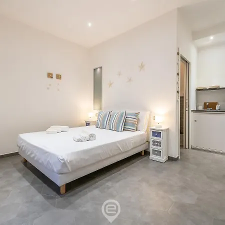 Apartment 73 E 74 - 74 *