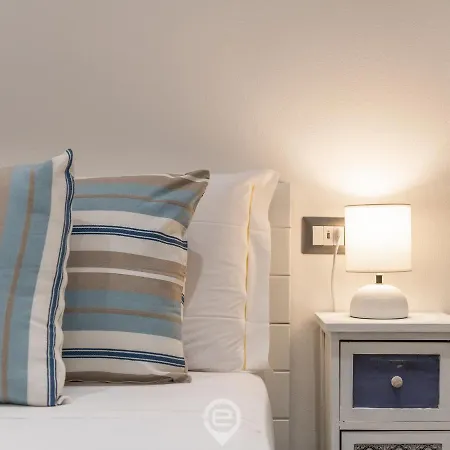 73 E 74 - 74 Apartment